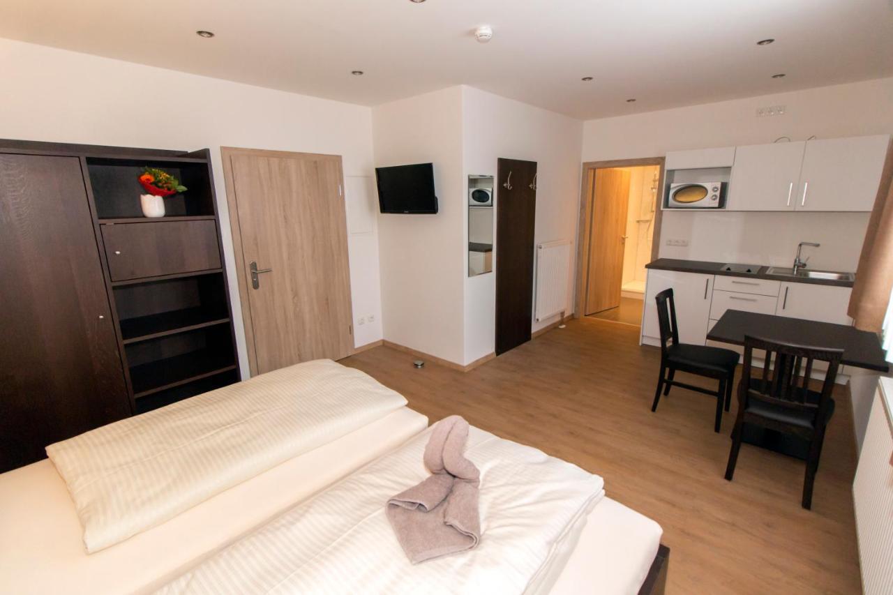 Gaestehaus Am Lindenhain Erding Exteriör bild